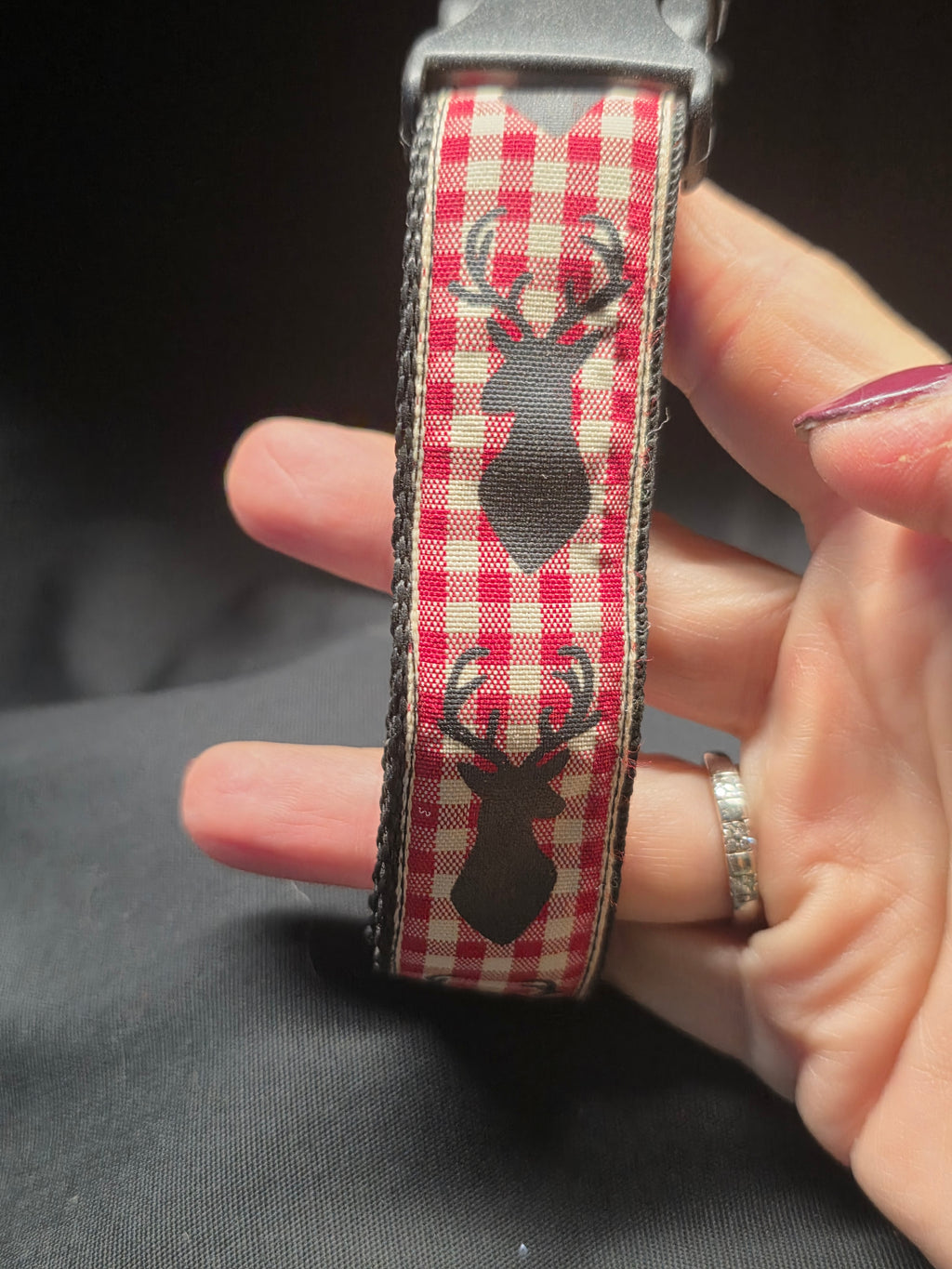 Red Check Deer