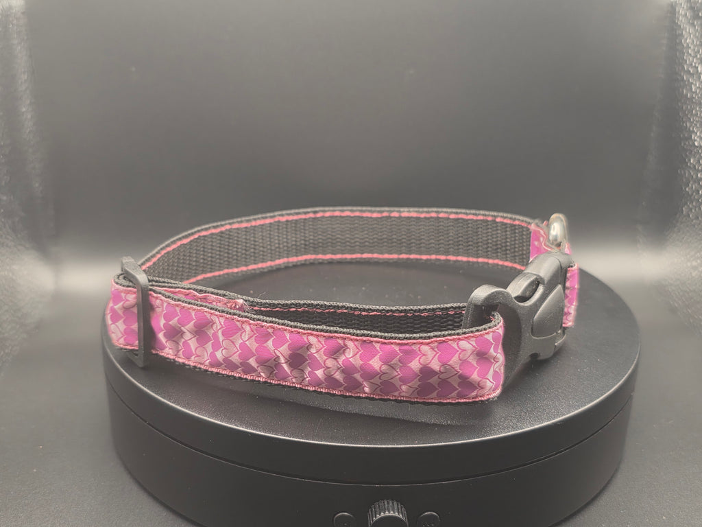 Pink Hearts Adjustable Dog Collar – Durable Nylon with Quick-Release Buckle