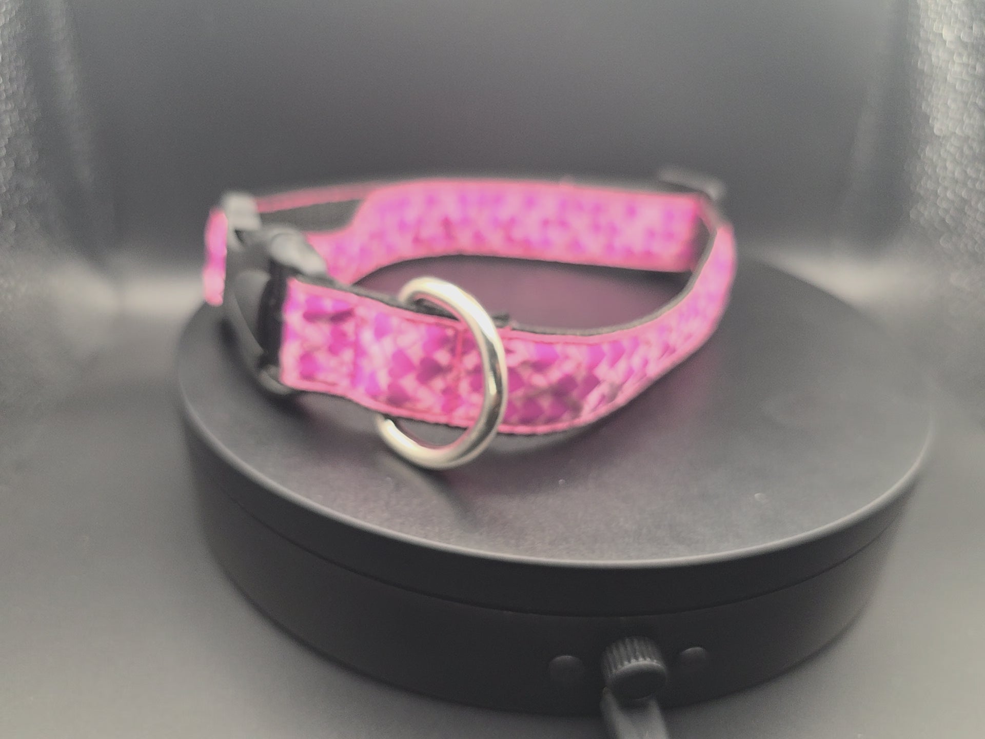 Pink Hearts Adjustable Dog Collar – Durable Nylon with Quick-Release Buckle